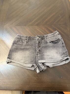 🐈 Edge & Ease! Universal Thread Women's Dark Gray Button Fly Denim Shorts 🖤